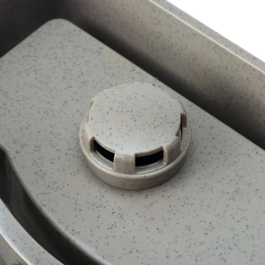 Close Up View of Drinkwell PWW00-13708 Multi-Tier Pet Fountain